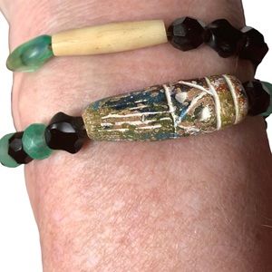 Gorgeous Black & Green Tribal Beaded Stretch Bracelet Unisex Mens or Women’s